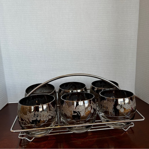 Silver Fade and Embossed Design Roly Poly Glasses with Caddy - Picture 3 of 8